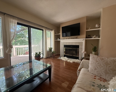2 Stonington Court - Photo Thumbnail 7