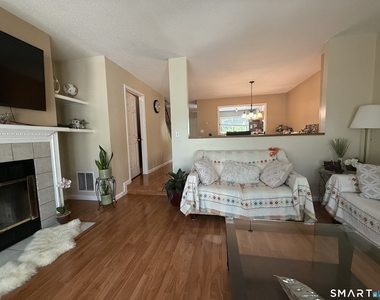 2 Stonington Court - Photo Thumbnail 8