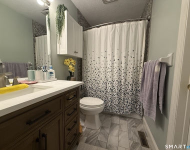 2 Stonington Court - Photo Thumbnail 12