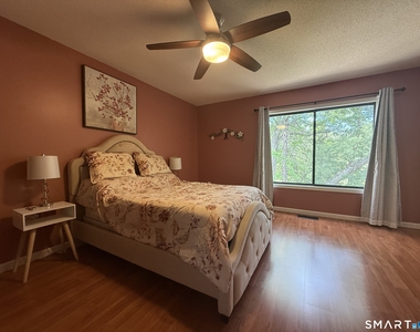 2 Stonington Court - Photo Thumbnail 13