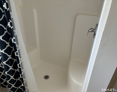 2 Buckingham Avenue - Photo Thumbnail 13