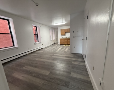 575 Bank Street - Photo Thumbnail 4