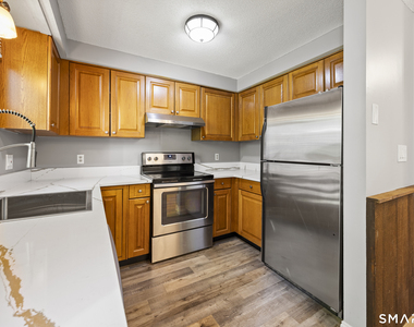 135 Fairway Drive - Photo Thumbnail 8