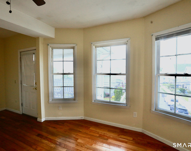 116 Ogden Street - Photo Thumbnail 4