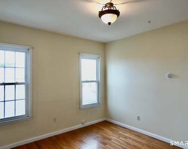 116 Ogden Street - Photo Thumbnail 7