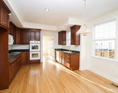 129 Park Street - Photo Thumbnail 1