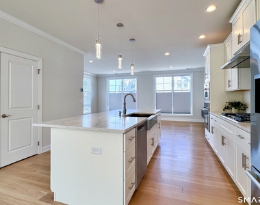 25 Brentwood Circle - Photo Thumbnail 8