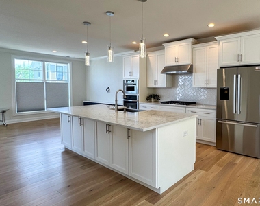 25 Brentwood Circle - Photo Thumbnail 4