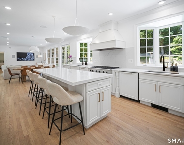 164 West Lane - Photo Thumbnail 13