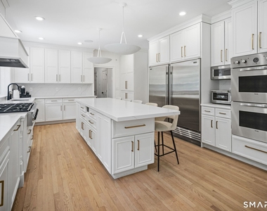 164 West Lane - Photo Thumbnail 12