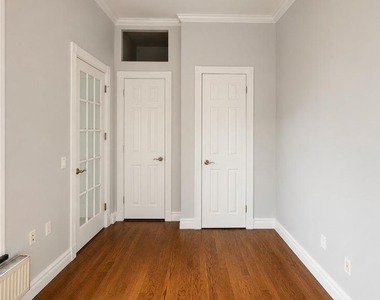 202 East 13th Street - Photo Thumbnail 4