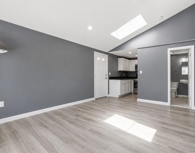 53 Arizona Avenue - Photo Thumbnail 8