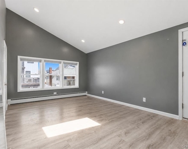 53 Arizona Avenue - Photo Thumbnail 7