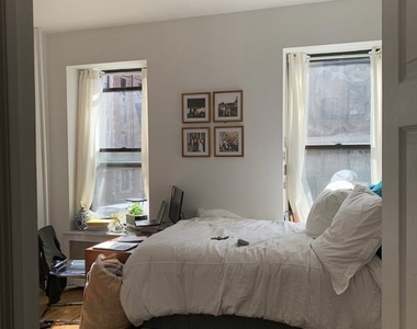 1402 Lexington Avenue - Photo Thumbnail 6