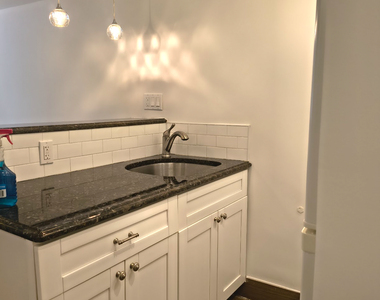 441 East 83rd Street - Photo Thumbnail 2