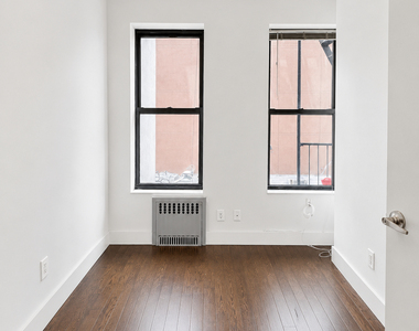 26 Wilson Avenue - Photo Thumbnail 3