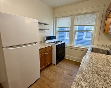 218 Hastings St - Photo Thumbnail 3