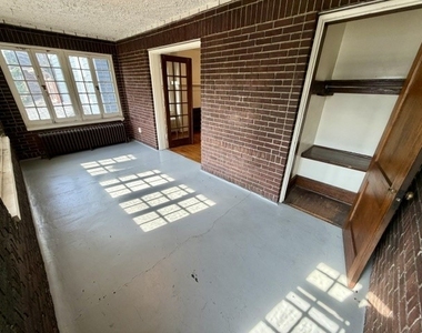 218 Hastings St - Photo Thumbnail 10