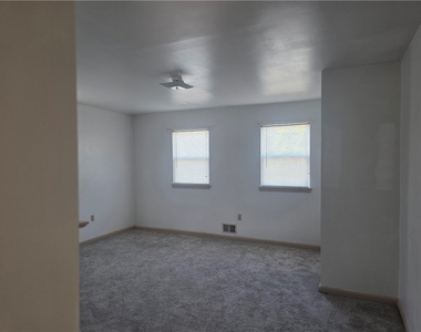 521 9th Ave - Photo Thumbnail 11