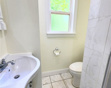 930 Portland St - Photo Thumbnail 7