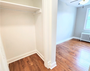 930 Portland St - Photo Thumbnail 9