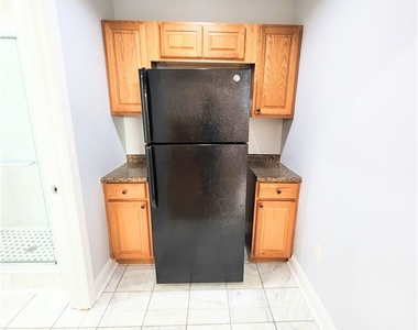 930 Portland St - Photo Thumbnail 5