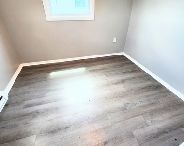 127 Constitution Cir - Photo Thumbnail 6