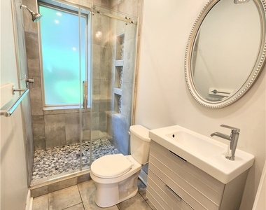 6010 Butler St - Photo Thumbnail 7