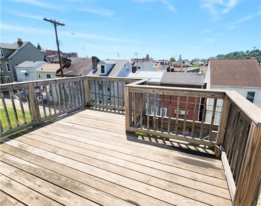 4552 Penn Ave - Photo Thumbnail 1