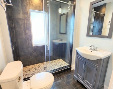 4552 Penn Ave - Photo Thumbnail 7
