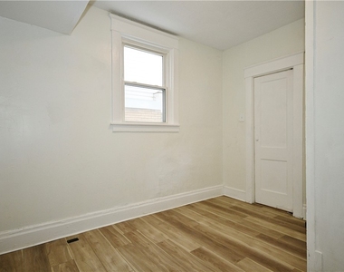2611 Voelkel Ave - Photo Thumbnail 1