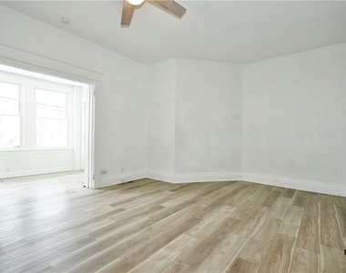 2611 Voelkel Ave - Photo Thumbnail 9