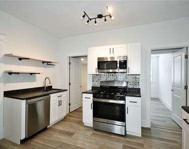 2611 Voelkel Ave - Photo Thumbnail 6