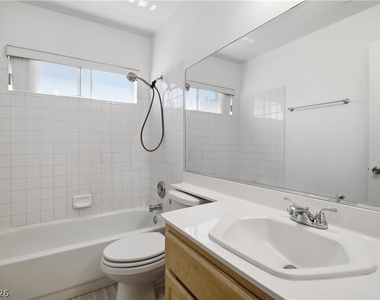 244 Camelback Ridge Avenue - Photo Thumbnail 13
