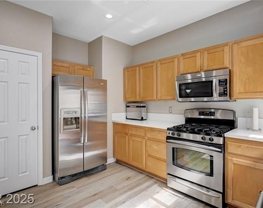 11092 Abbeyfield Rose Drive - Photo Thumbnail 7