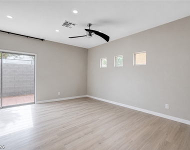 11092 Abbeyfield Rose Drive - Photo Thumbnail 4