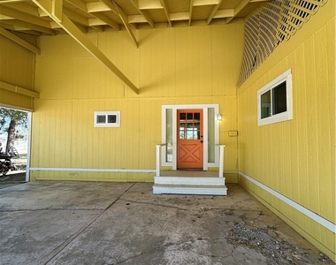2590 N Murphy Street - Photo Thumbnail 3