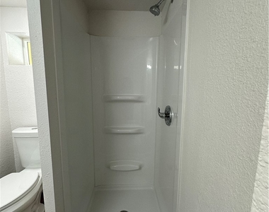 2590 N Murphy Street - Photo Thumbnail 9