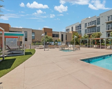 353 E Bonneville Avenue - Photo Thumbnail 1
