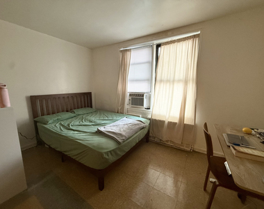 272 Clarkson Avenue - Photo Thumbnail 2