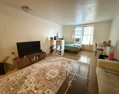 272 Clarkson Avenue - Photo Thumbnail 1
