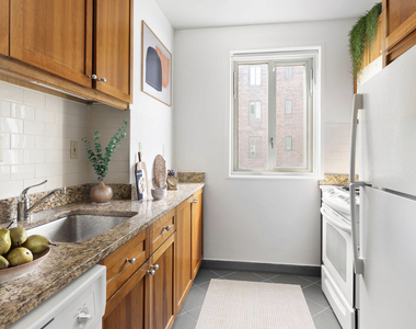 319 Avenue C - Photo Thumbnail 1