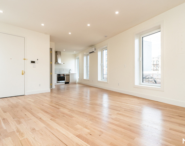 394 Broadway - Photo Thumbnail 8