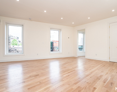 394 Broadway - Photo Thumbnail 1