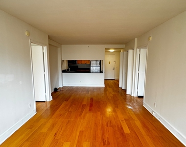 West 96th Street - Photo Thumbnail 8