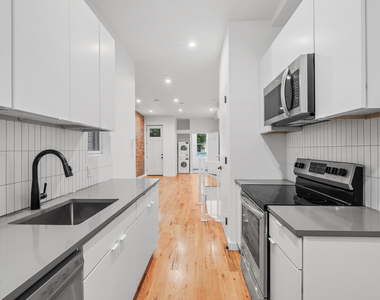 284 Suydam Street - Photo Thumbnail 4