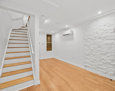 284 Suydam Street - Photo Thumbnail 7