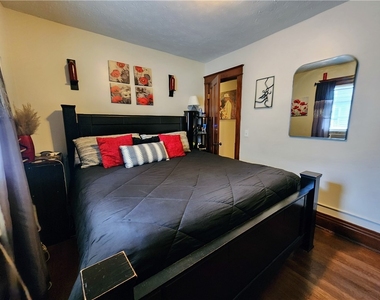 674 Parsells Avenue - Photo Thumbnail 11