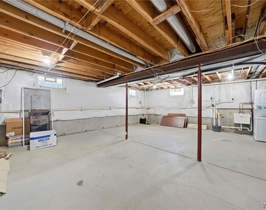 555 Lakeview Avenue - Photo Thumbnail 15