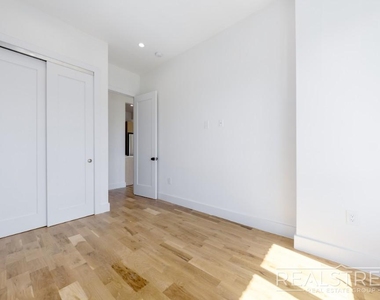 341 Herkimer Street - Photo Thumbnail 10